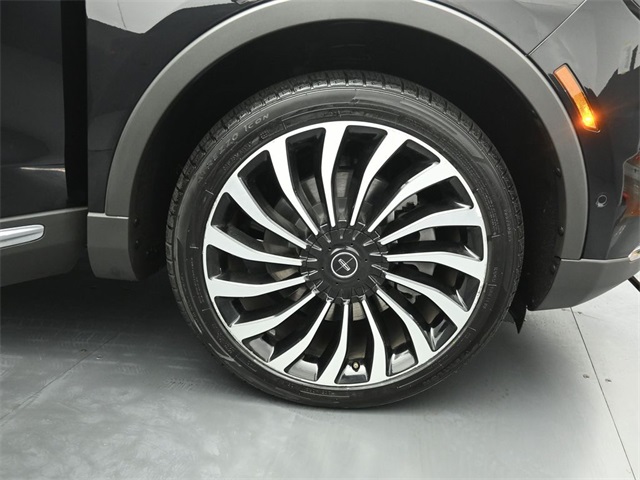 2022 LINCOLN NAUTILUS - Image 30