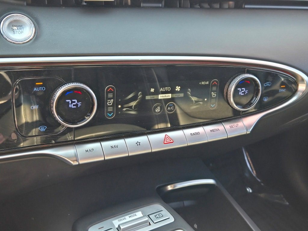 2022 Genesis GV70 2.5T Sport Prestige photo 23