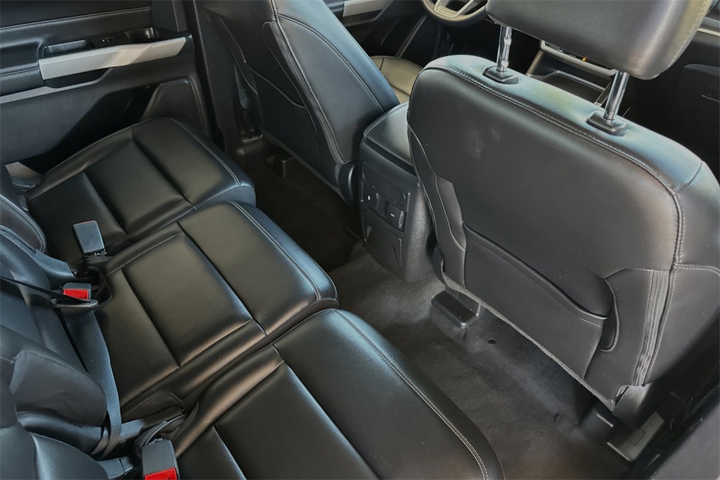 2022 Ford Explorer XLT photo 22