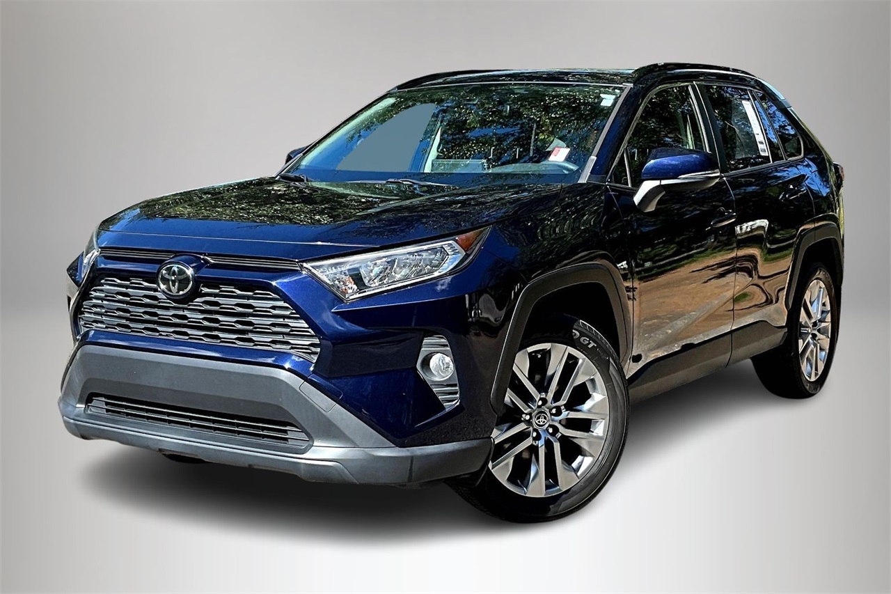 2021 Toyota RAV4 XLE Premium's photo