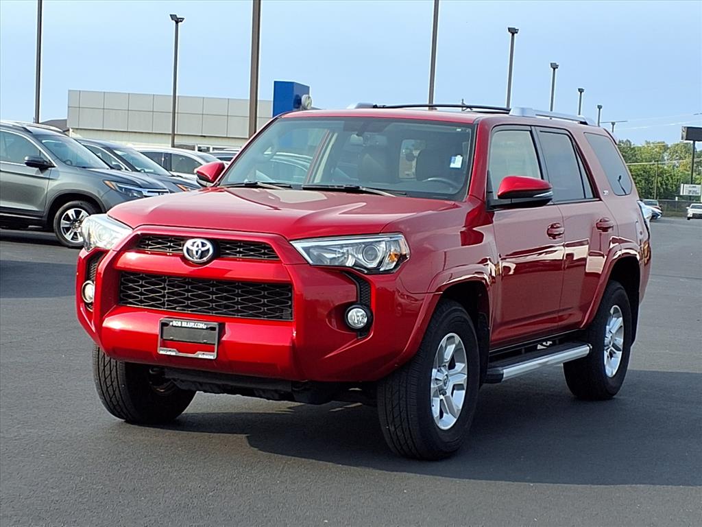 2016 Toyota 4Runner SR5 photo 15