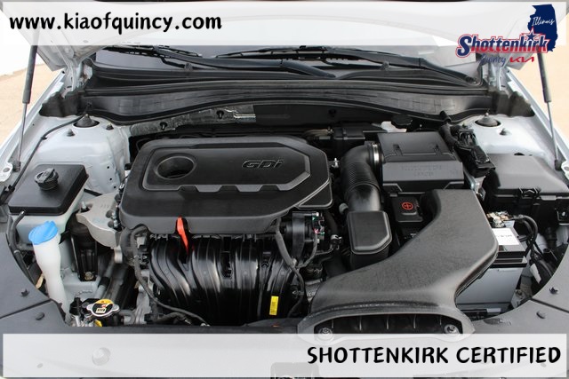 2019 Kia Optima LX photo 4