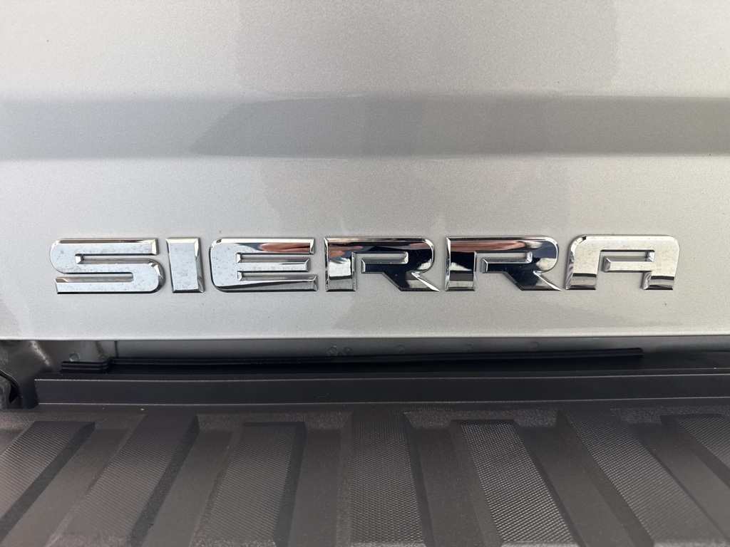 2017 Gmc Sierra 1500 SLT photo 18