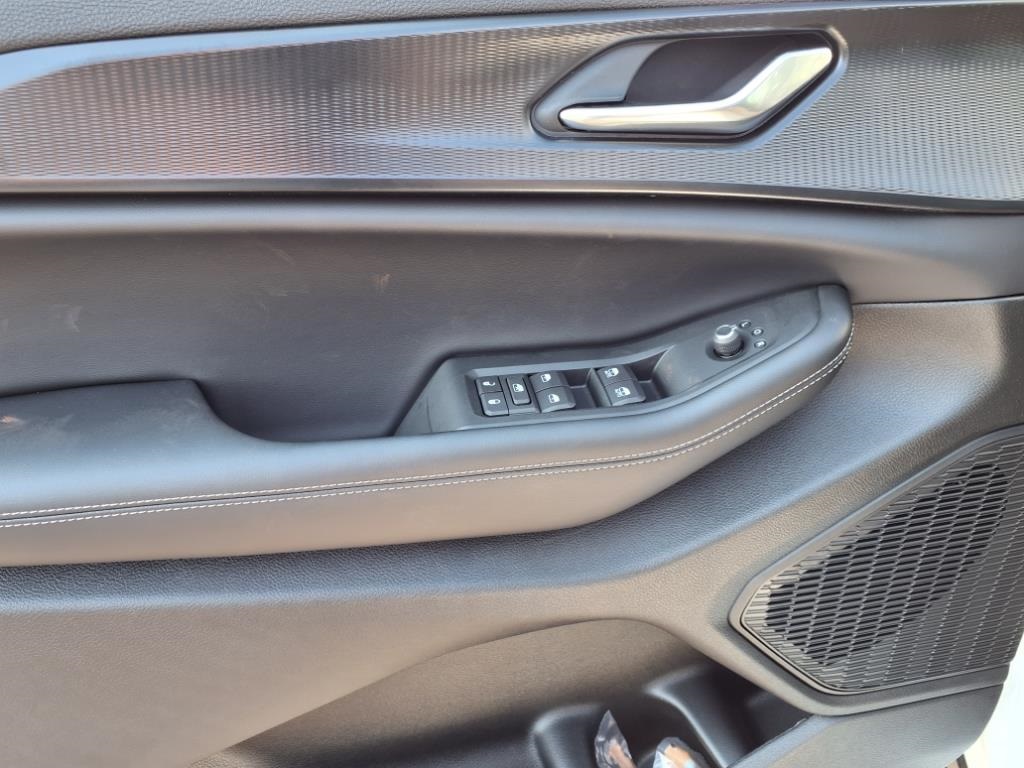 2025 Jeep Grand Cherokee Laredo X photo 6
