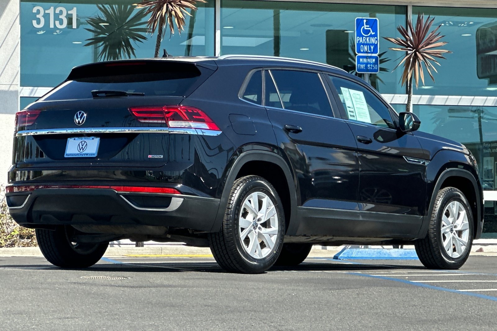 2021 Volkswagen Atlas Cross Sport photo 4