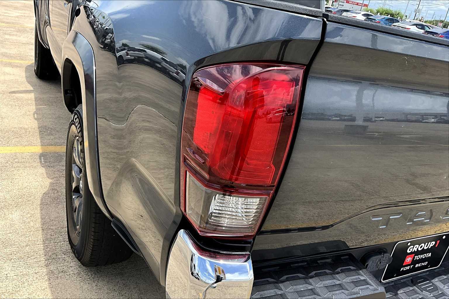 2023 Toyota Tacoma SR5 Double Cab V6 photo 28