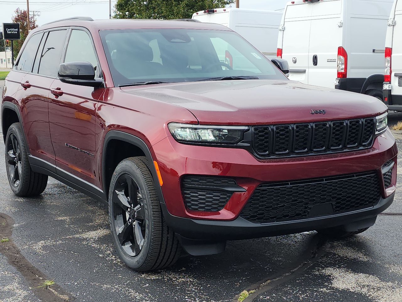 2025 Jeep Grand Cherokee Altitude's photo