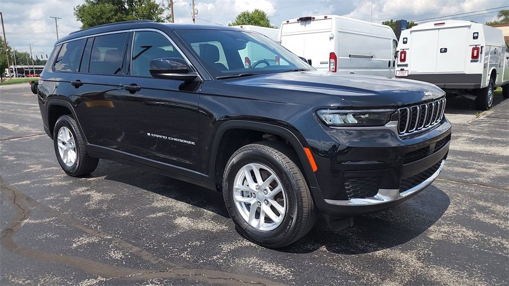 2024 Jeep Grand Cherokee Laredo X photo 2