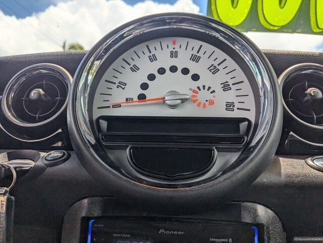 2013 Mini Cooper Convertible S photo 19
