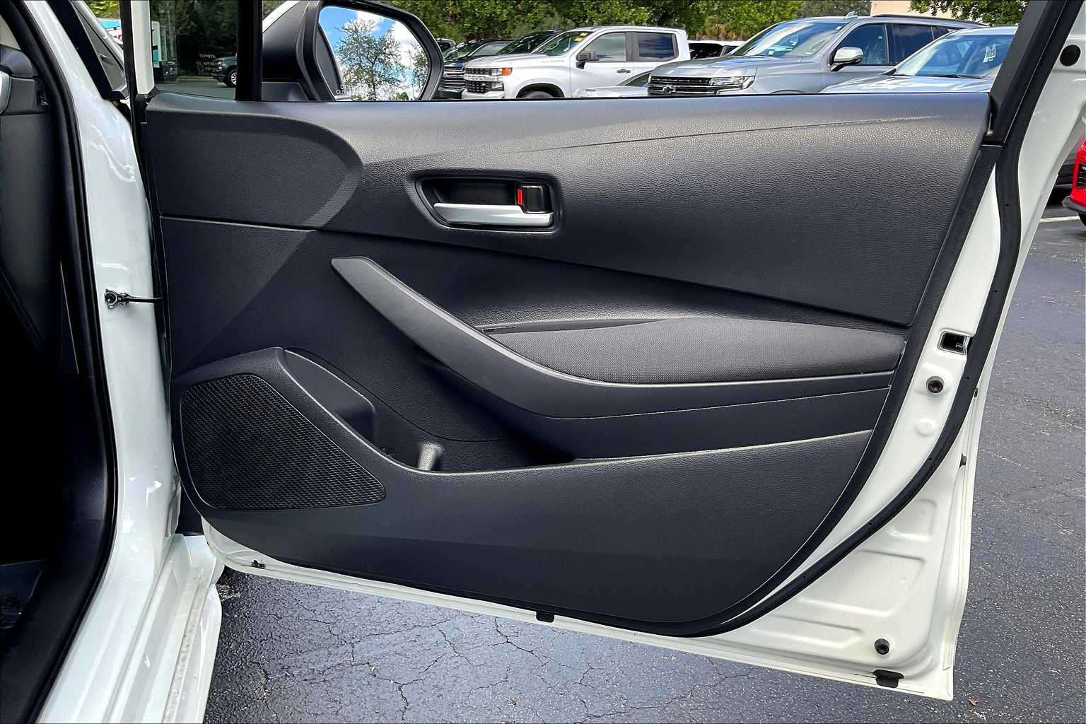 2021 Toyota Corolla Hybrid LE photo 22