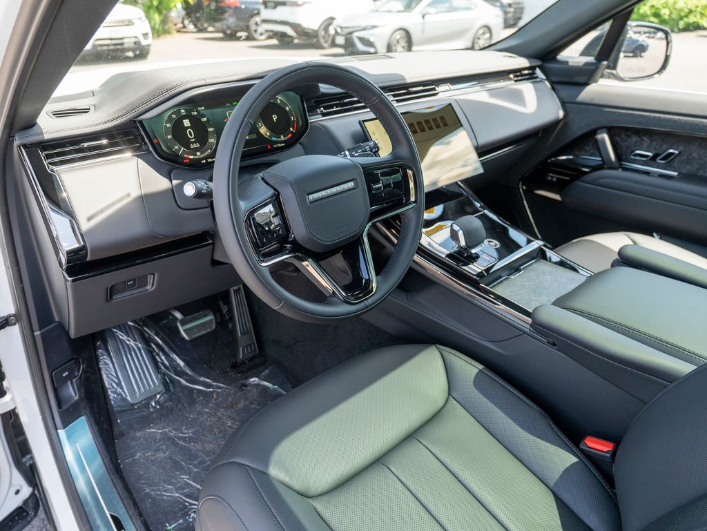 2025 Land Rover Range Rover Sport SE photo 9
