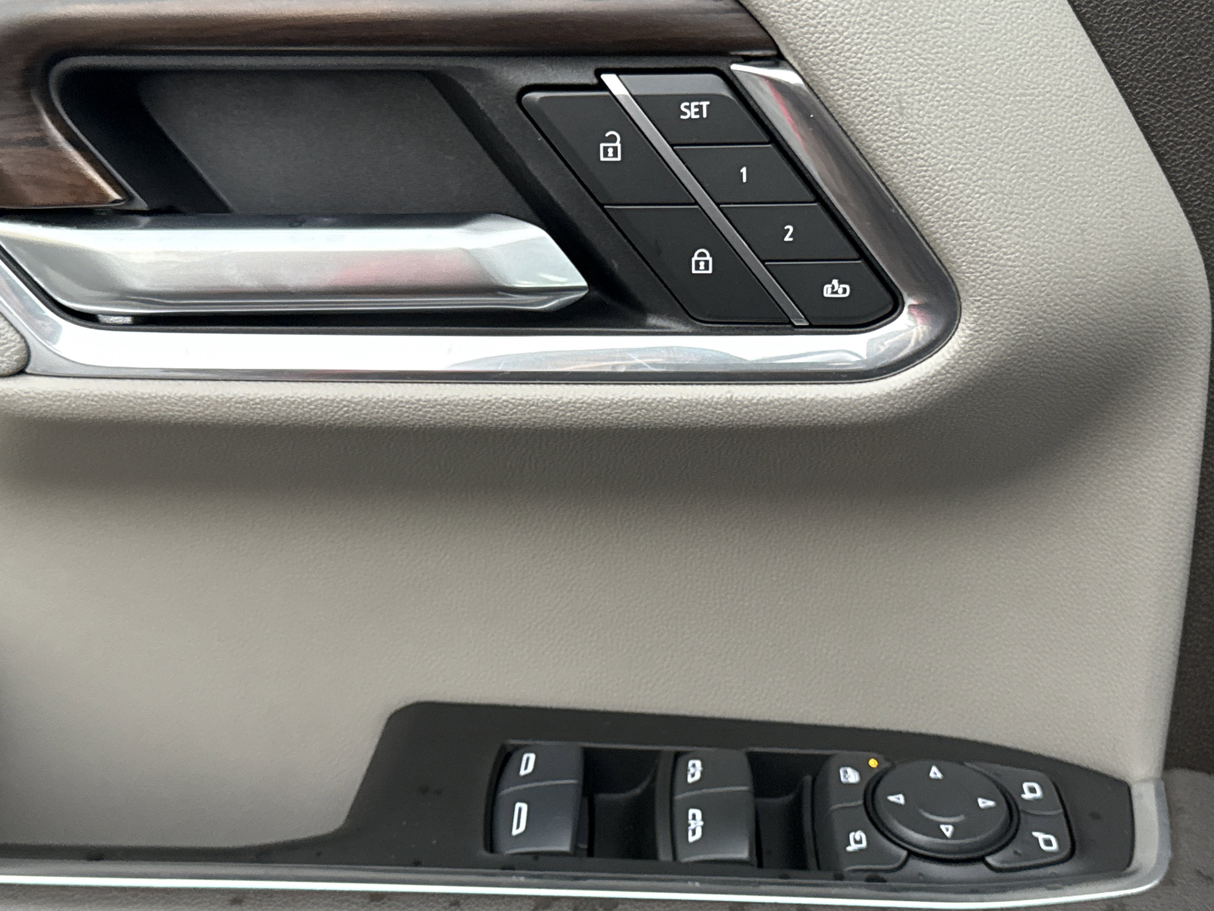 2025 Gmc Sierra SLT photo 5