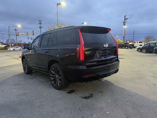 2025 Cadillac Escalade V-Series photo 4