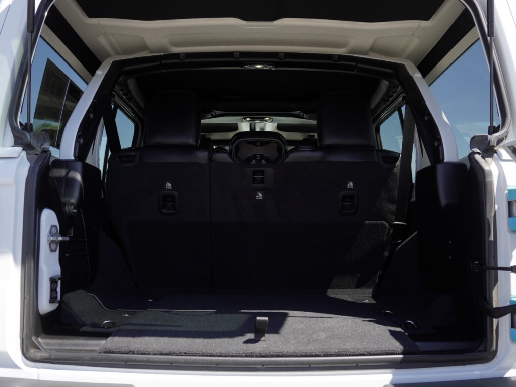 2021 Jeep Wrangler Unlimited Sahara Altitude photo 5