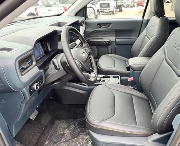 2025 Ford Maverick photo 12