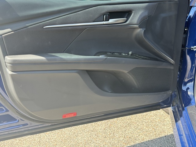 2025 Toyota Camry LE photo 6