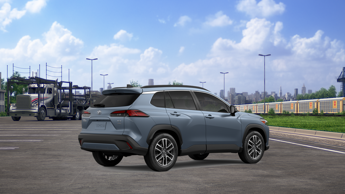 2026 Toyota Corolla Cross XLE photo 7