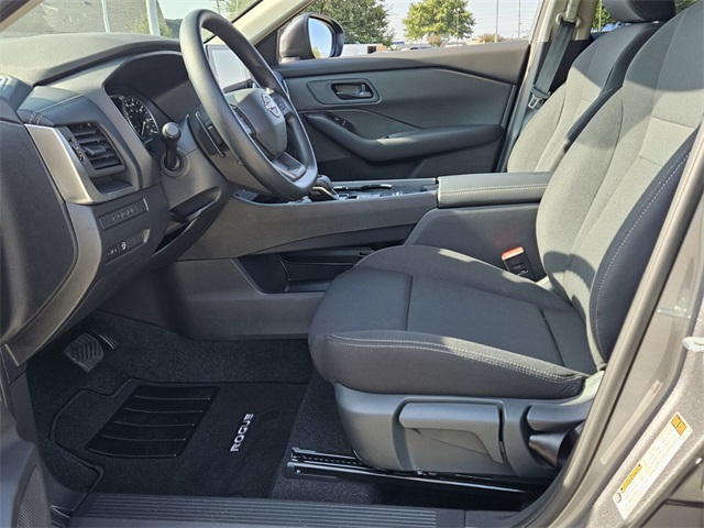 2026 Nissan Rogue S photo 4