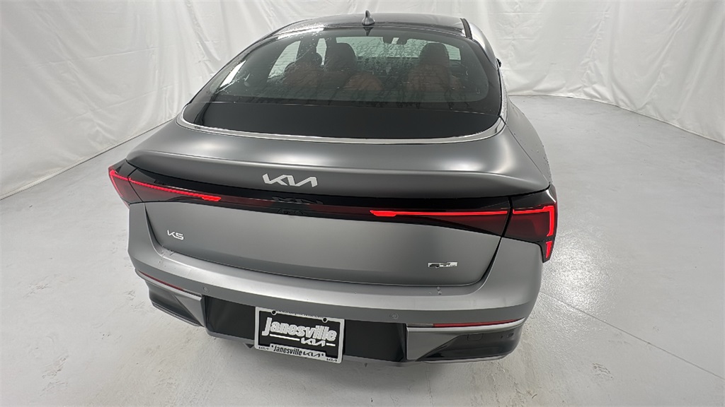 2026 Kia K5 GT-Line photo 4