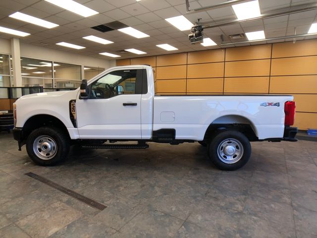 2026 Ford F-350 photo 4