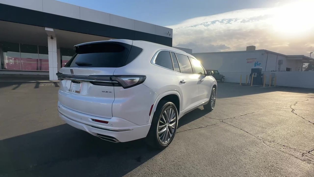 2025 Buick Enclave Avenir photo 46