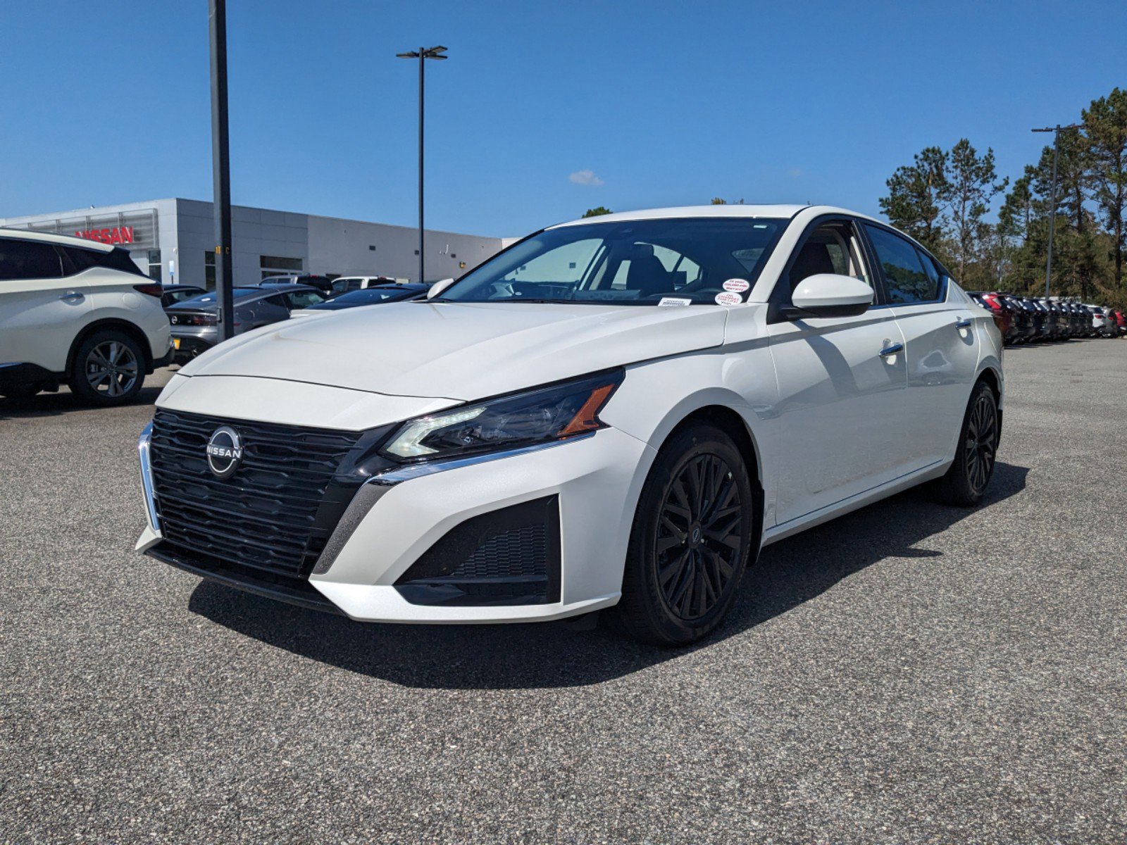2025 Nissan Altima SV Special Edition photo 7