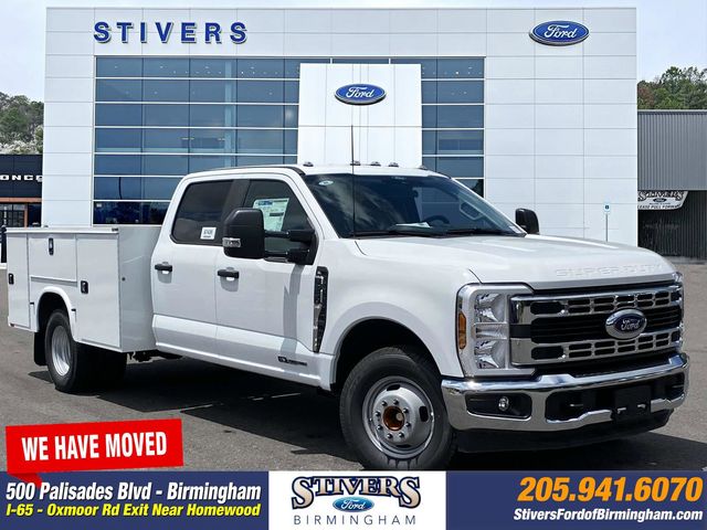 2025 Ford F-350 Super Duty Chassis Cab XL's photo