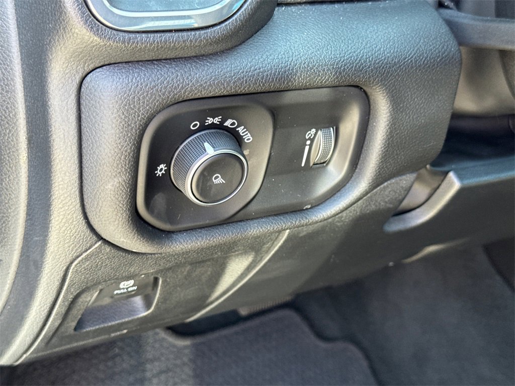 2024 Ram 1500 Laramie photo 9