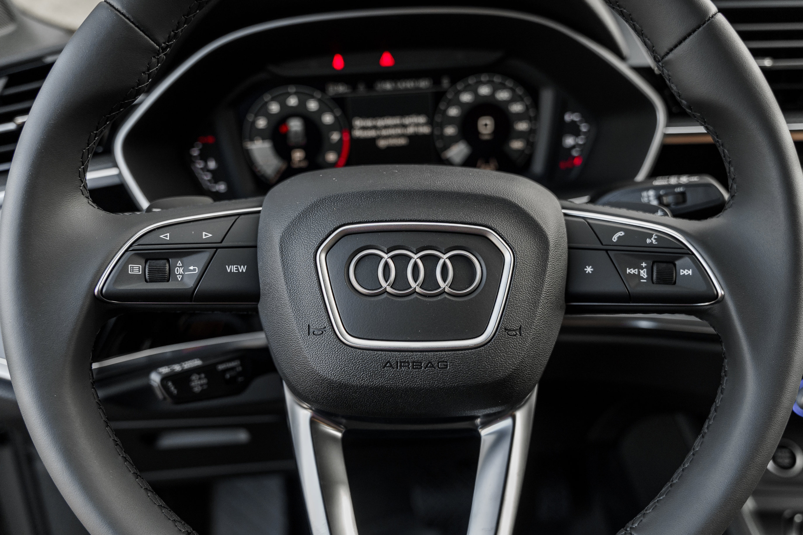 2025 Audi Q3 S line Premium photo 10