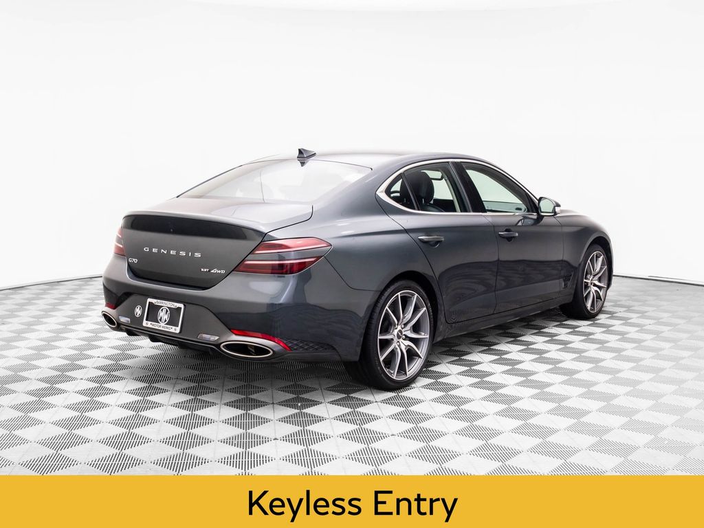 2023 Genesis G70 3.3T photo 5