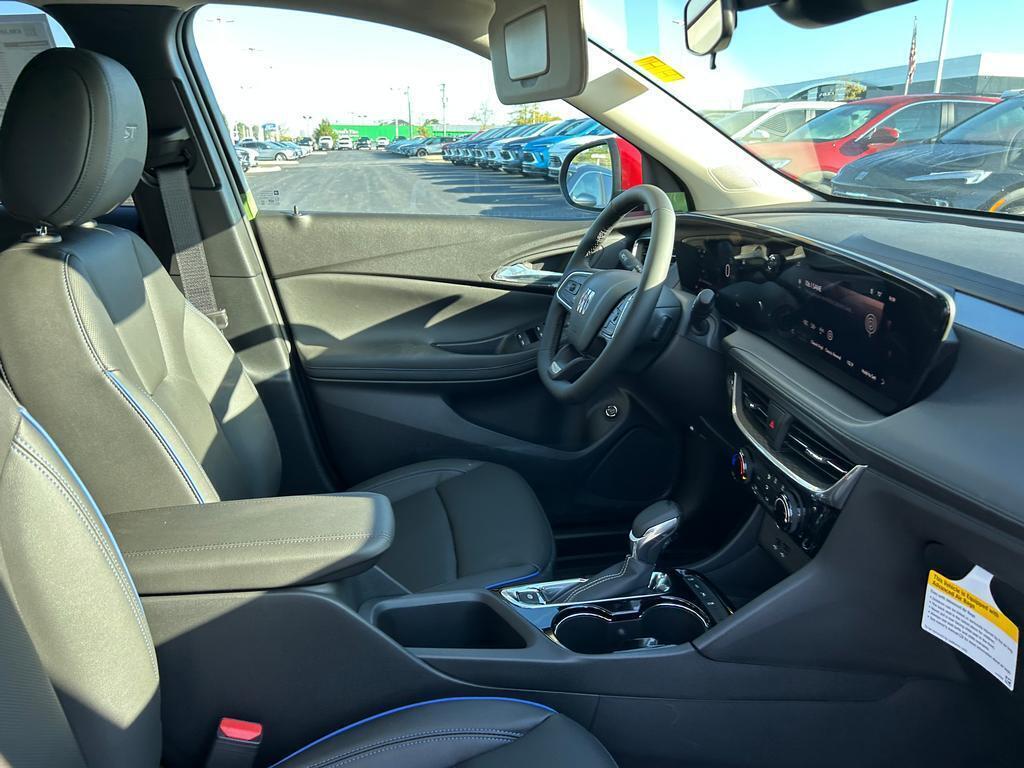 2026 Buick Encore GX Sport Touring photo 18