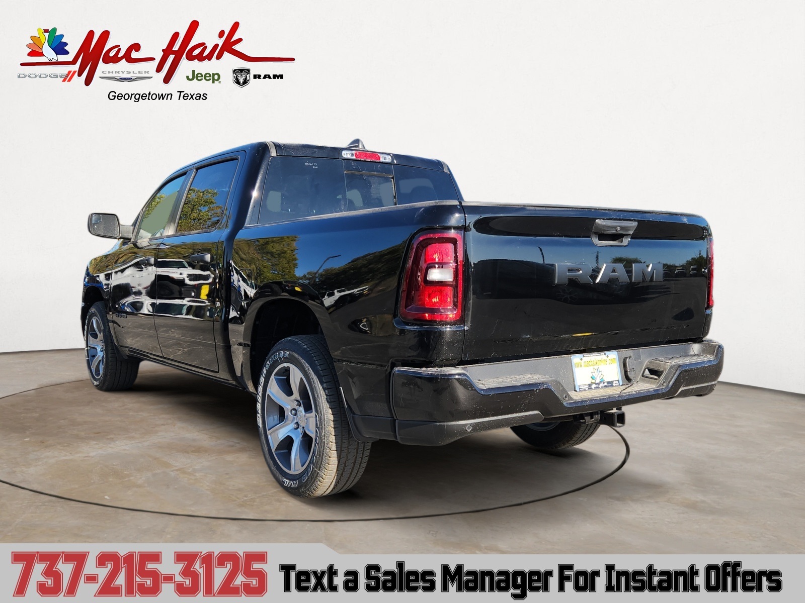 2025 Ram 1500 Tradesman photo 3