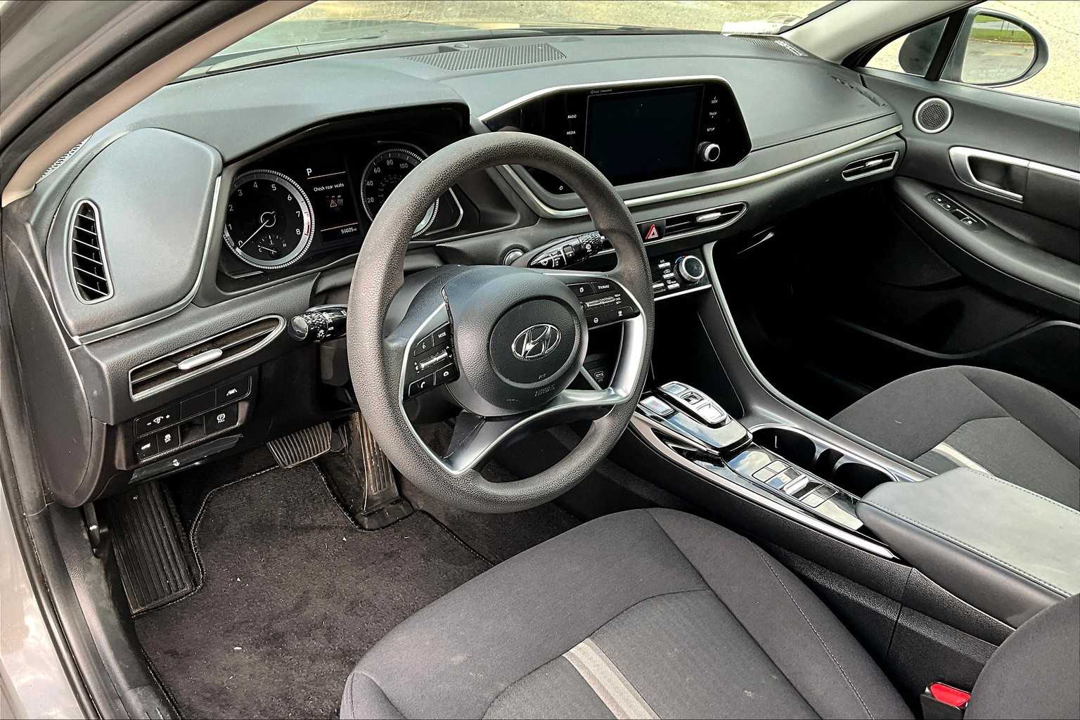 2022 Hyundai Sonata SEL photo 16