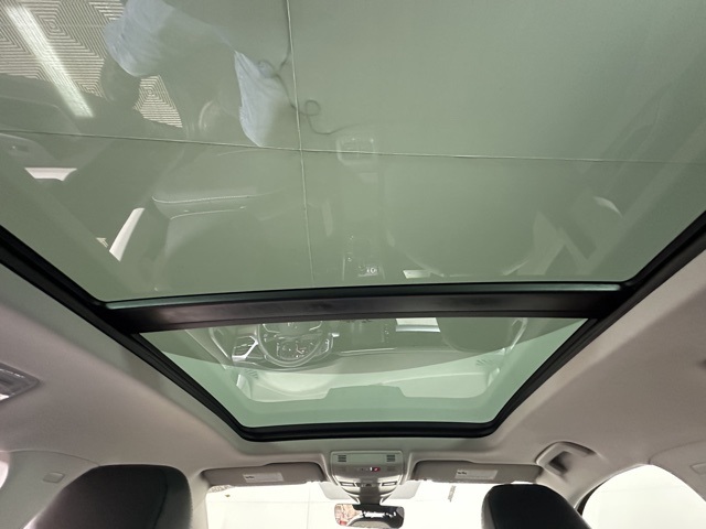2025 Volkswagen Taos SEL photo 19
