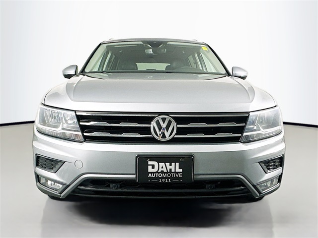 2020 Volkswagen Tiguan SEL photo 2
