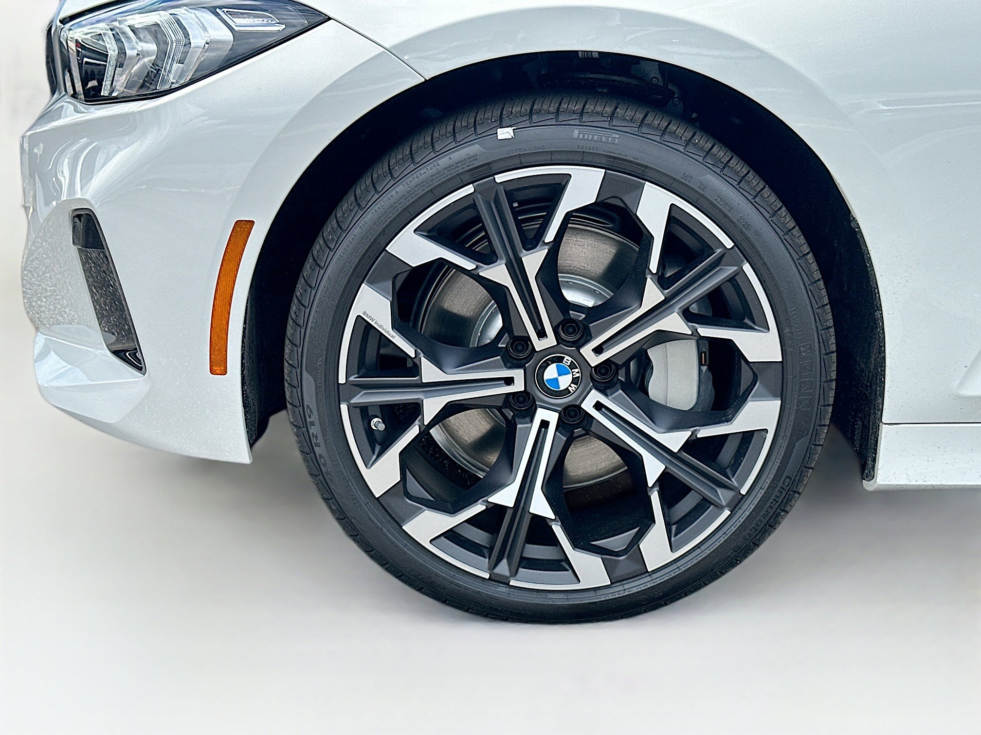 2025 Bmw 330i photo 24