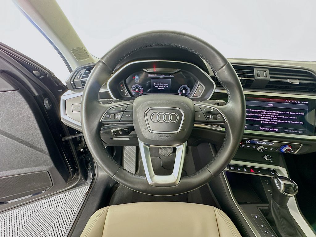 2022 Audi Q3 45 TFSI S line Premium photo 11