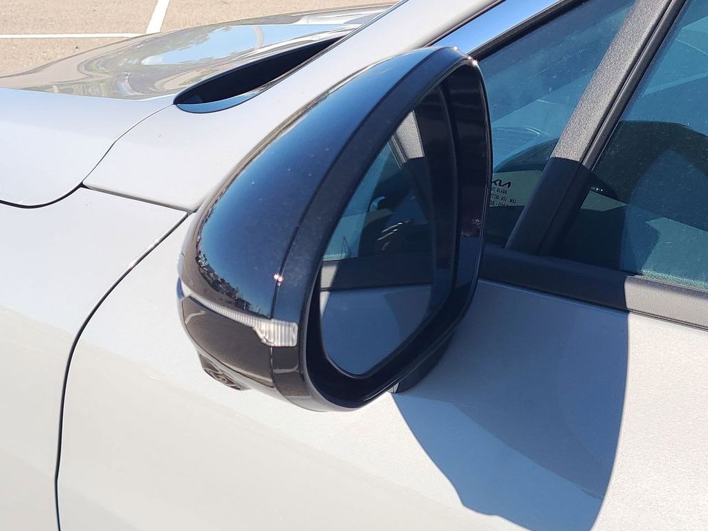 2026 Kia K5 GT photo 12