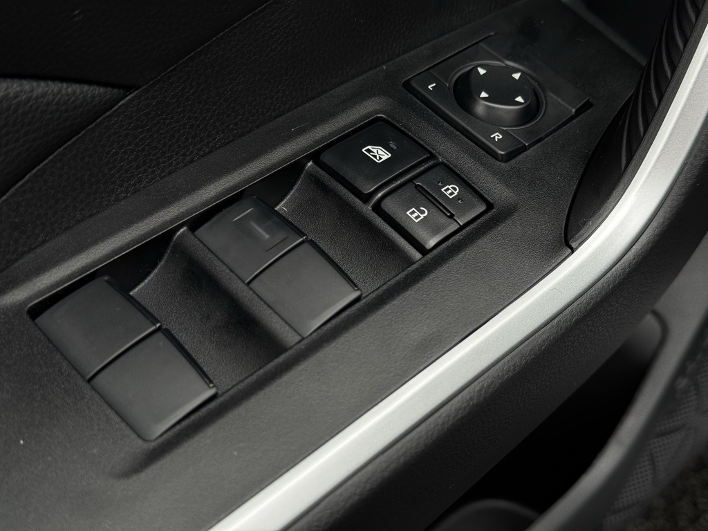 2025 Toyota RAV4 LE photo 3