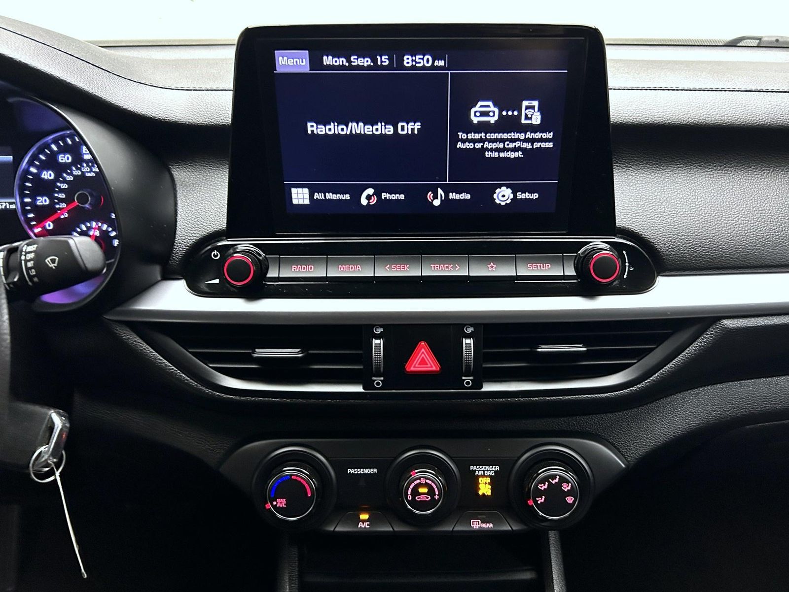 2023 Kia Forte LXS photo 13