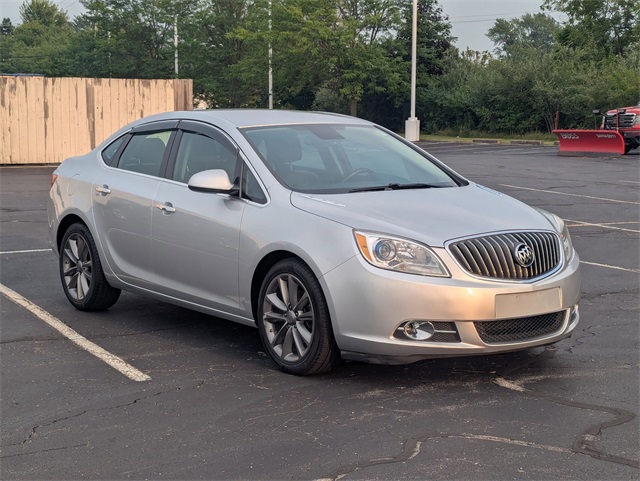 2016 Buick Verano Leather photo 4