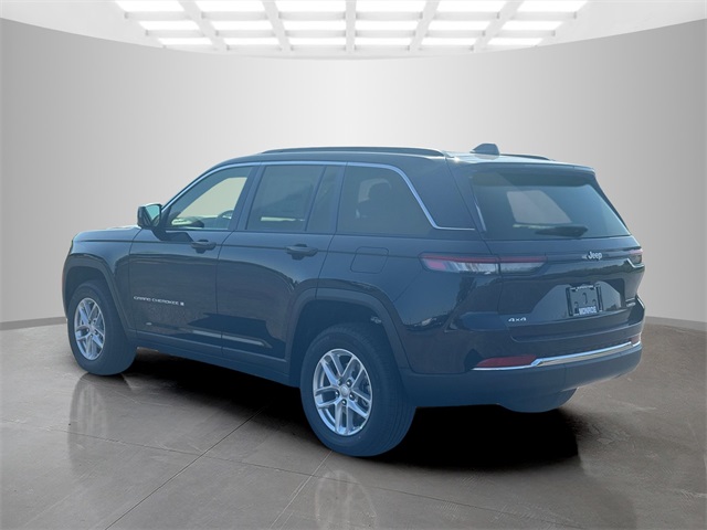 2025 Jeep Grand Cherokee Laredo X photo 4
