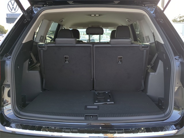2026 Volkswagen Atlas SE photo 8