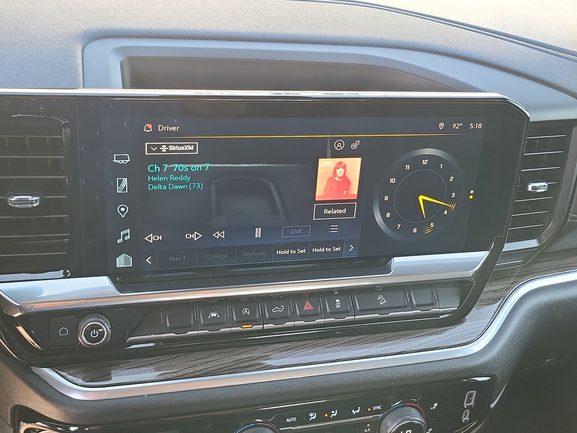 2022 Chevrolet Silverado 1500 RST photo 5