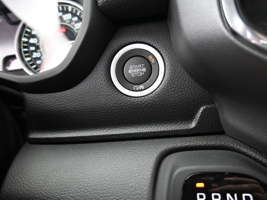 2025 Ram 1500 Laramie photo 25