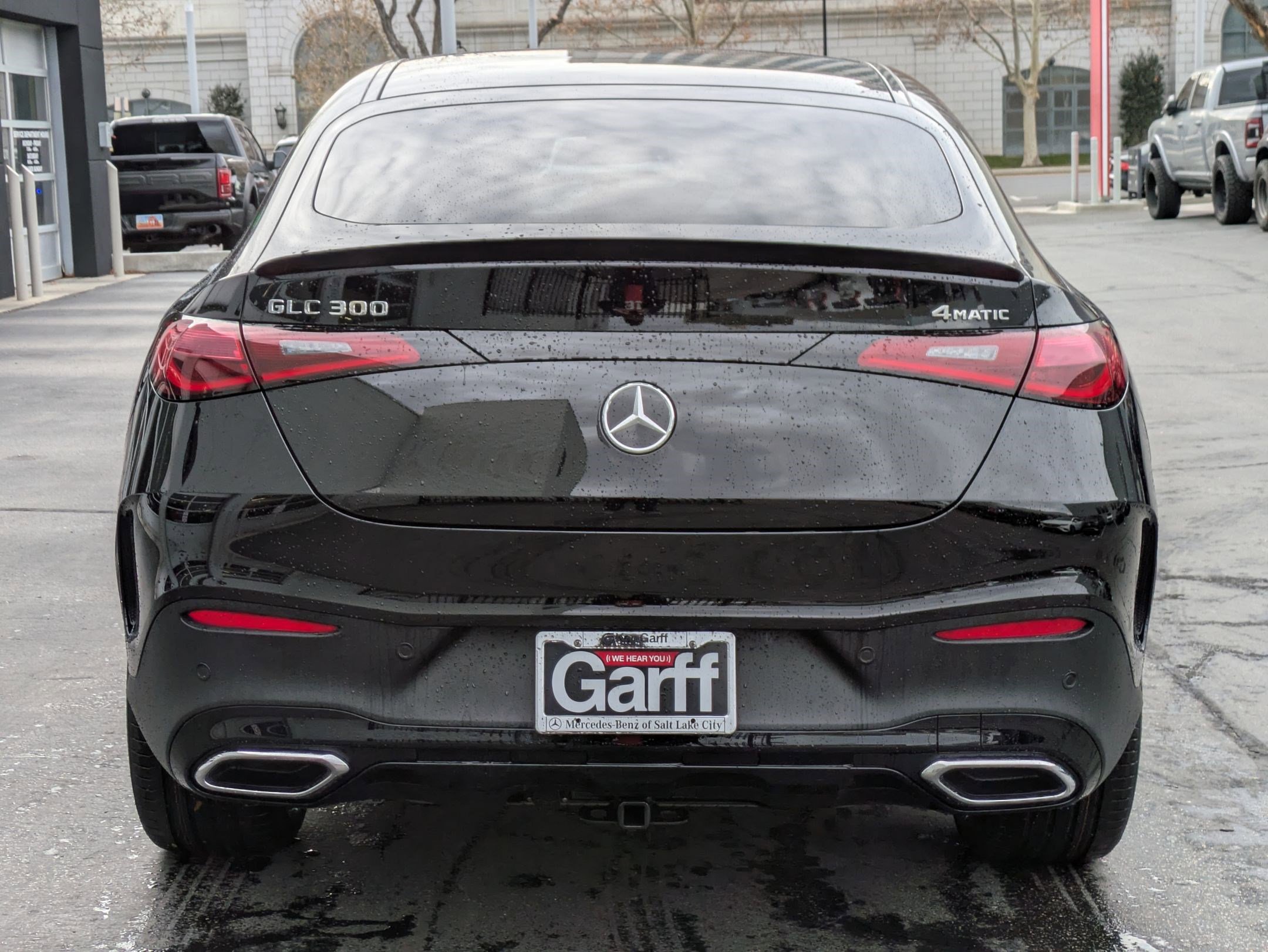 2025 Mercedes Benz GLC 300 4MATIC photo 4