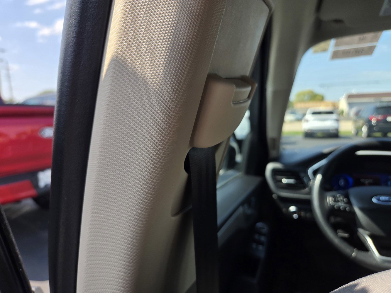 2020 Ford Escape SE Sport Hybrid photo 27