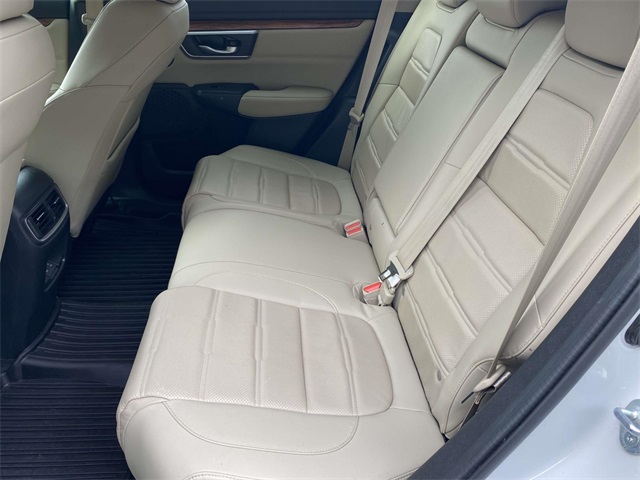 2022 Honda CR-V Hybrid Touring photo 7
