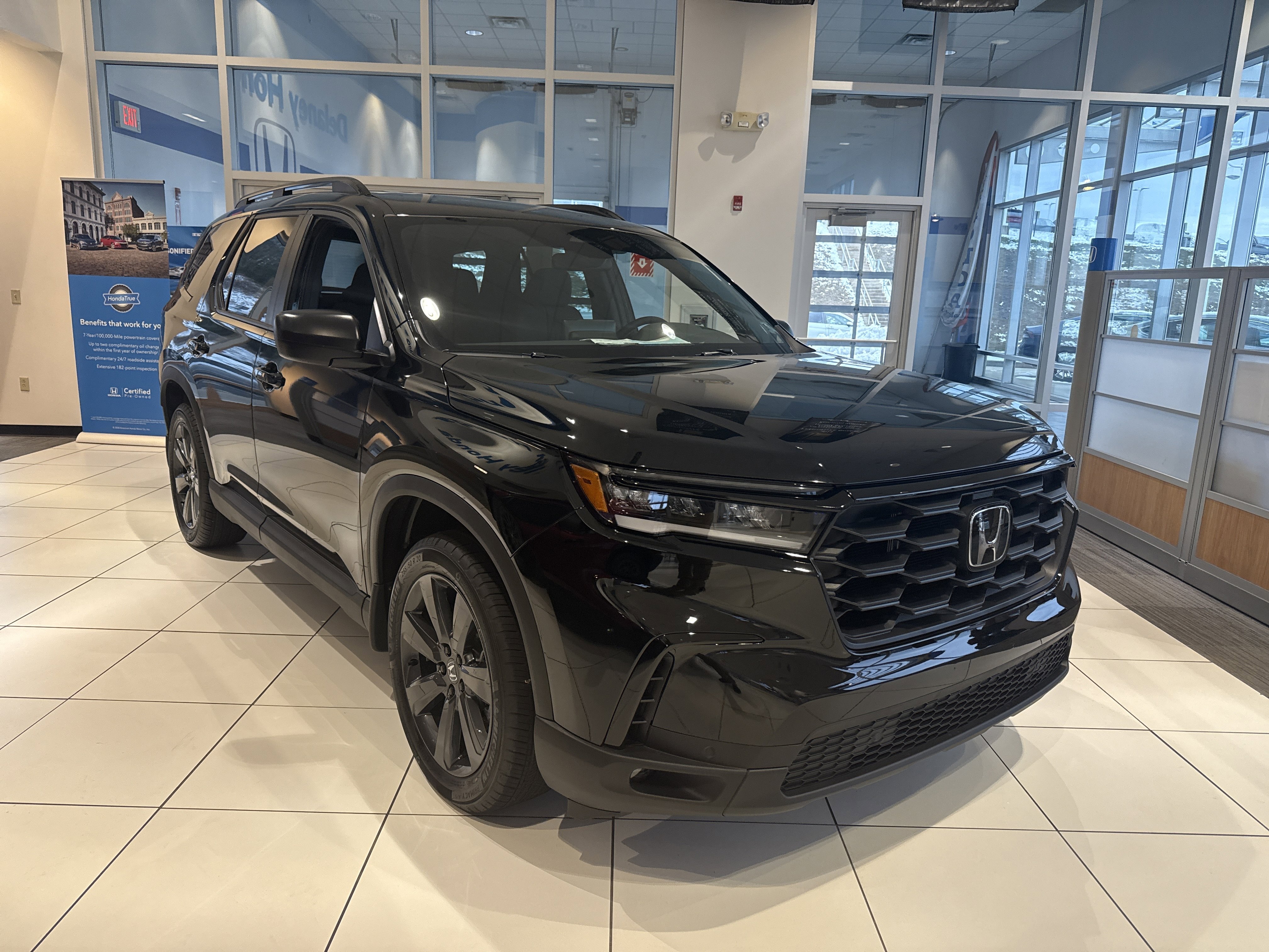 2025 Honda Pilot Sport's photo