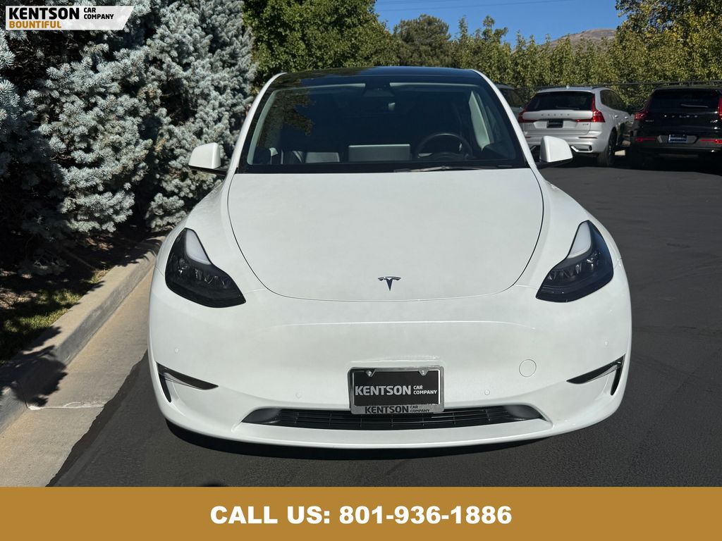 2022 Tesla Model Y Long Range photo 2